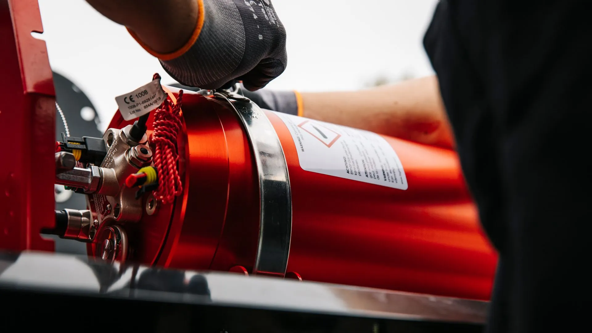 Minemo-branded fire extinguisher